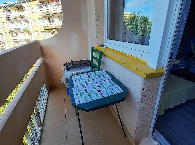 Apartamento Zwykle Mieszkanie Dla Zwyklych Ludzi *